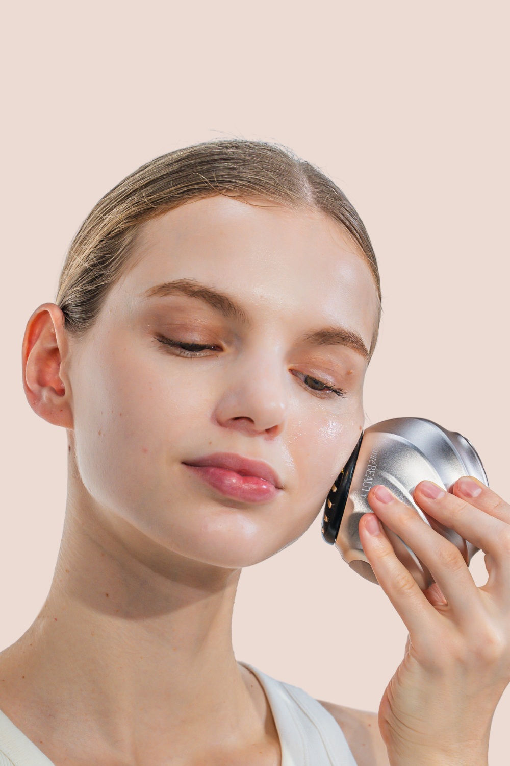 Kanyen RF Facial Device